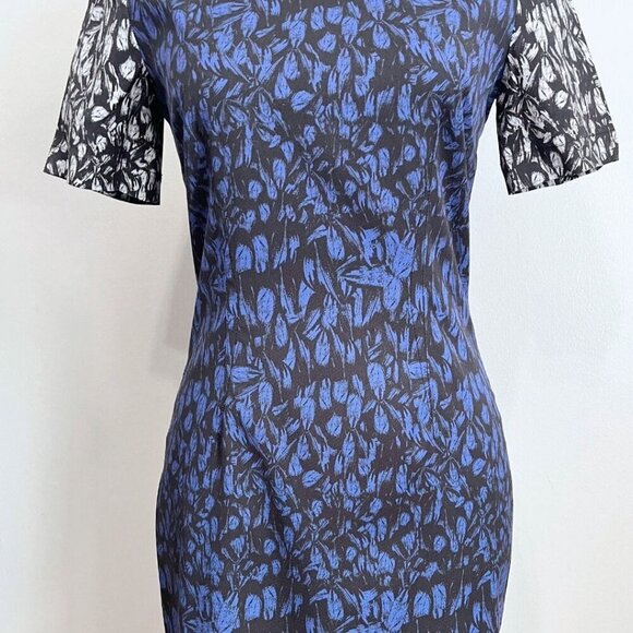 YIGAL AZROUEL BLACK BLUE WHITE ABSTRACT PATTERN SHORT SLEEVE SHEATH MIDI DRESS - Picture 6 of 12